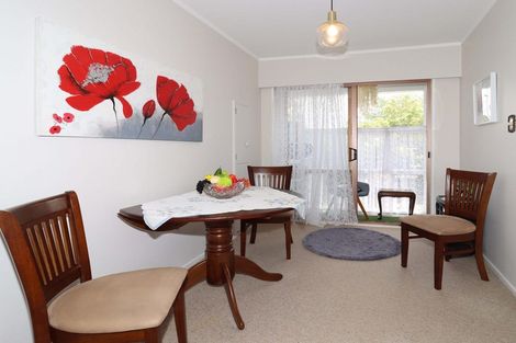 Photo of property in 2/204 Belvedere Road, Carterton, 5713