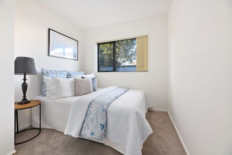 Photo of property in 6 Riverglade Parkway, Te Atatu South, Auckland, 0610