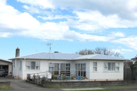 Photo of property in 205 Puriri Street, Castlecliff, Whanganui, 4501