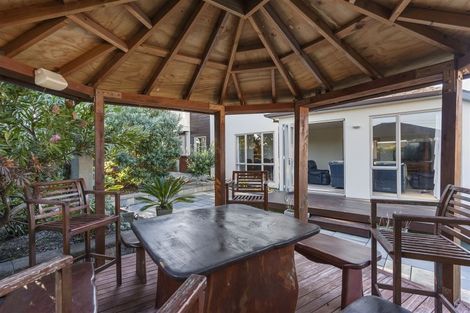 Photo of property in 23 East Coast Road, Milford, Auckland, 0620