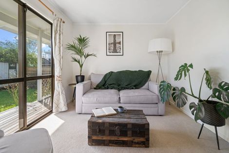 Photo of property in 1/37 View Road, Henderson, Auckland, 0612