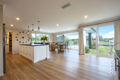 Photo of property in 43e Terry Smyth Drive, Kumeu, 0892