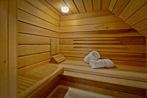 Photo of property in 11 Arrowtown-lake Hayes Road, Lake Hayes, Queenstown, 9371