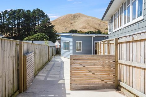 Photo of property in 5a Kaituna Street, Waitangirua, Porirua, 5024