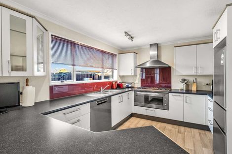 Photo of property in 18 Tisch Place, Belfast, Christchurch, 8051