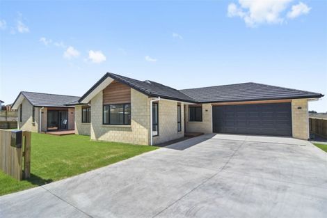 Photo of property in 1 Waikaka Place, Rototuna North, Hamilton, 3210