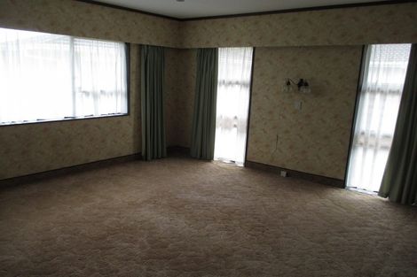 Photo of property in 10 Cecil Place, Cloverlea, Palmerston North, 4412