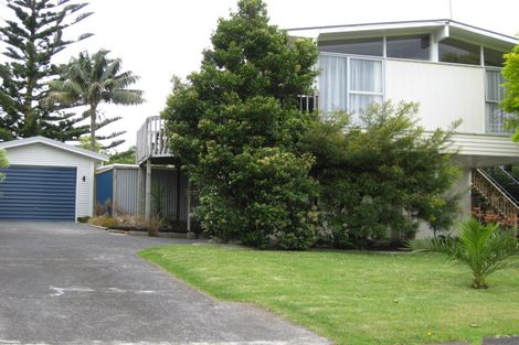 Photo of property in 21 Waterlea Avenue, Mangere Bridge, Auckland, 2022