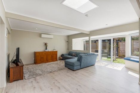 Photo of property in 208 Glamorgan Drive, Torbay, Auckland, 0630
