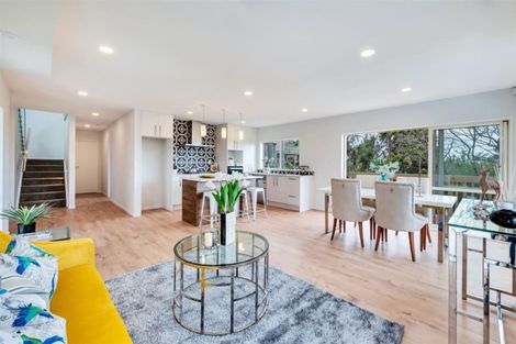 Photo of property in 48a Pine Avenue, Henderson, Auckland, 0612