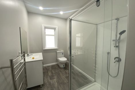 Photo of property in 230 Oriental Parade, Oriental Bay, Wellington, 6011