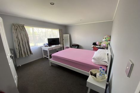 Photo of property in 100 Manuroa Road, Takanini, 2112