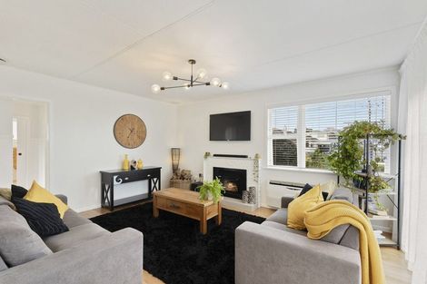 Photo of property in 9 Trafalgar Street, Westown, New Plymouth, 4310