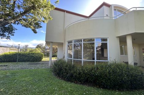 Photo of property in 5 Balcairn Place, Terrace End, Palmerston North, 4410