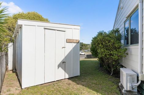 Photo of property in 135 Mayfair Avenue, Whangamata, 3620