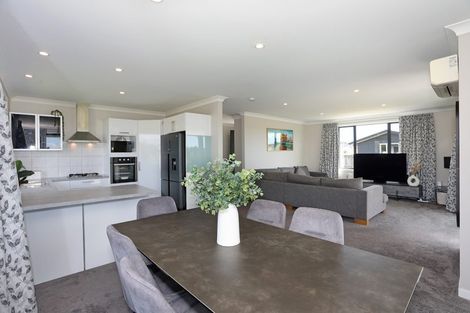 Photo of property in 6 George Street, Bulls, 4818