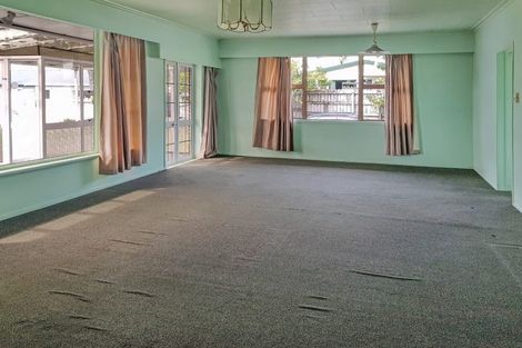 Photo of property in 23 Evans Road, Glen Eden, Auckland, 0602