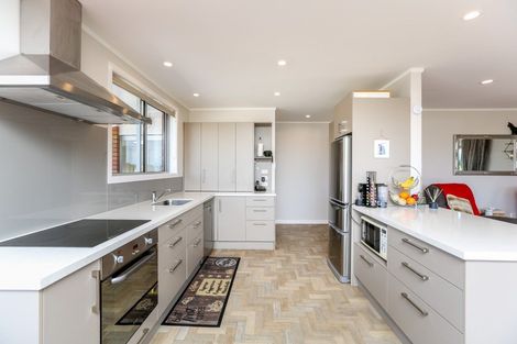 Photo of property in 318 Mountain Road, Lepperton, New Plymouth, 4373