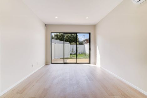 Photo of property in 40 Allington Road, Massey, Auckland, 0614