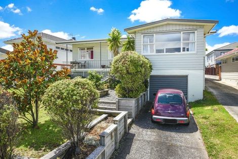 Photo of property in 12 Lewis Road, Pakuranga, Auckland, 2010