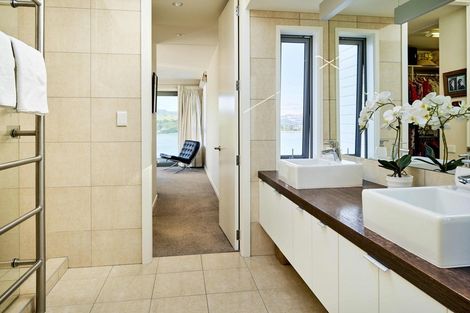 Photo of property in 31 Pendennis Point, Camborne, Porirua, 5026