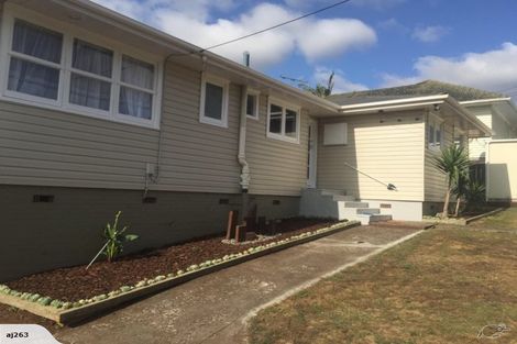 Photo of property in 2 Red Hill Road, Red Hill, Papakura, 2110