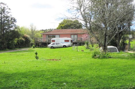Photo of property in 25 Township Road, Waitakere, Auckland, 0816
