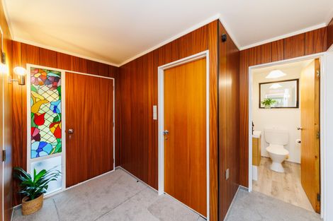 Photo of property in 25 Heathcote Place, Fitzherbert, Palmerston North, 4410