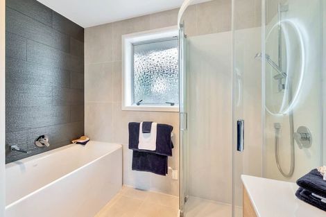 Photo of property in 5 Naviti Place, Browns Bay, Auckland, 0630