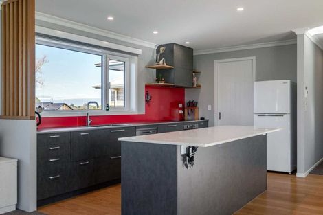 Photo of property in 8 Garrick Lane, Kelvin Grove, Palmerston North, 4470