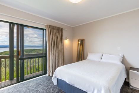 Photo of property in 73 Wakeman Road, Acacia Bay, Taupo, 3330