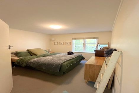 Photo of property in 9 Houghton Bay Road, Houghton Bay, Wellington, 6023