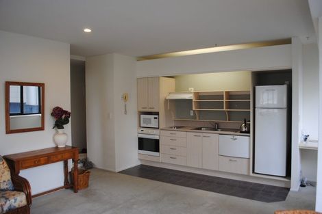 Photo of property in St Peters Apartments, 3a/192 Willis Street, Te Aro, Wellington, 6011
