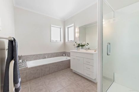 Photo of property in 63a Godley Road, Green Bay, Auckland, 0604