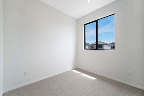 Photo of property in 27 Woven Place, Karaka, Papakura, 2113