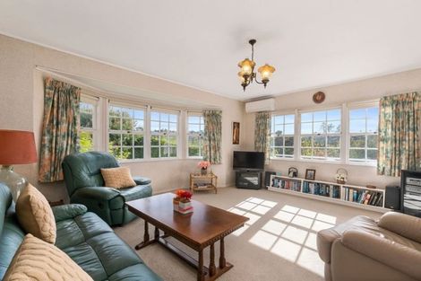 Photo of property in 71 Glencoe Road, Browns Bay, Auckland, 0630
