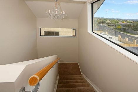 Photo of property in 95 Waitaki Street, Henderson, Auckland, 0612