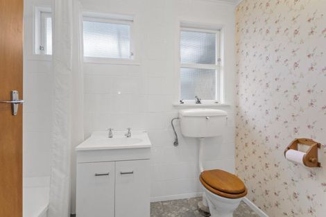 Photo of property in 3 Alice Place, Levin, 5510