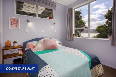 Photo of property in 2 Kenef Road, Paremata, Porirua, 5024