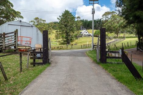 Photo of property in 585 Inland Road, Helensville, 0875