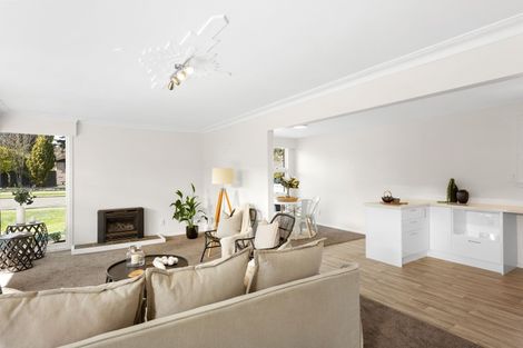 Photo of property in 11 Waratah Street, Avondale, Christchurch, 8061