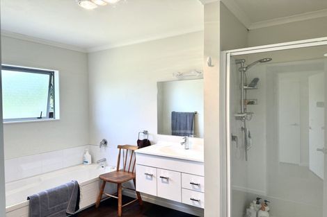 Photo of property in 8 Redwood Lane, Martinborough, 5711