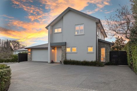 Photo of property in 2 Glen Bridge Lane, Harewood, Christchurch, 8051