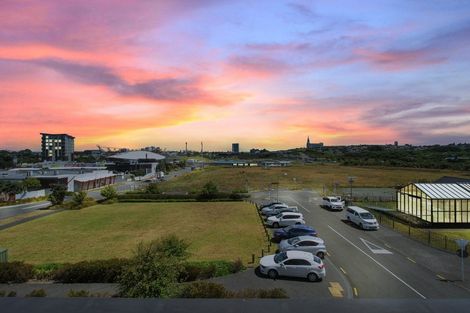 Photo of property in 8/1 Coral Tree Avenue, Wiri, Auckland, 2104