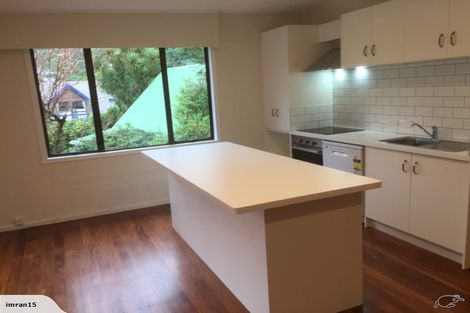 Photo of property in 132 Parkvale Road, Karori, Wellington, 6012