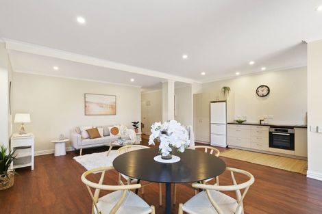 Photo of property in 1 Stowe Hill, Thorndon, Wellington, 6011