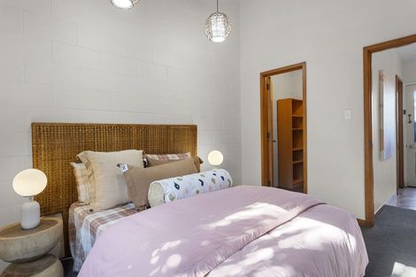 Photo of property in 14 Raekura Place, Redcliffs, Christchurch, 8081