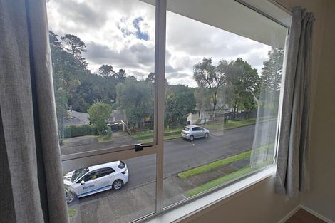 Photo of property in 1/4 Mahuta Grove, Northcote, Auckland, 0627