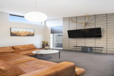 Photo of property in 94 Lake Panorama Drive, Henderson Valley, Auckland, 0612