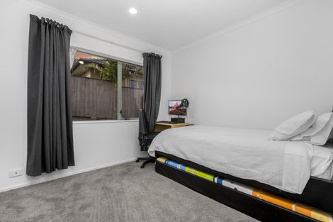 Photo of property in 10 Ironstone Place, Randwick Park, Auckland, 2105